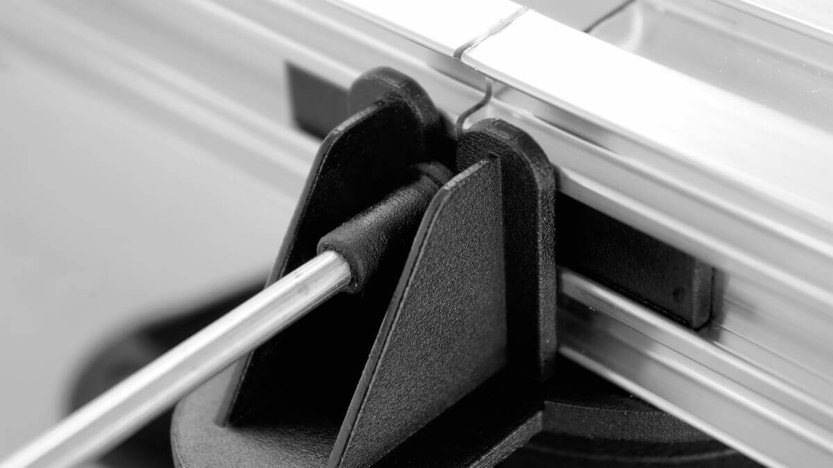 RELO_P_mit_RELO_A_RELO_R_und_LIFTO RELO R 370 Reling - Achsabstand 450 mm